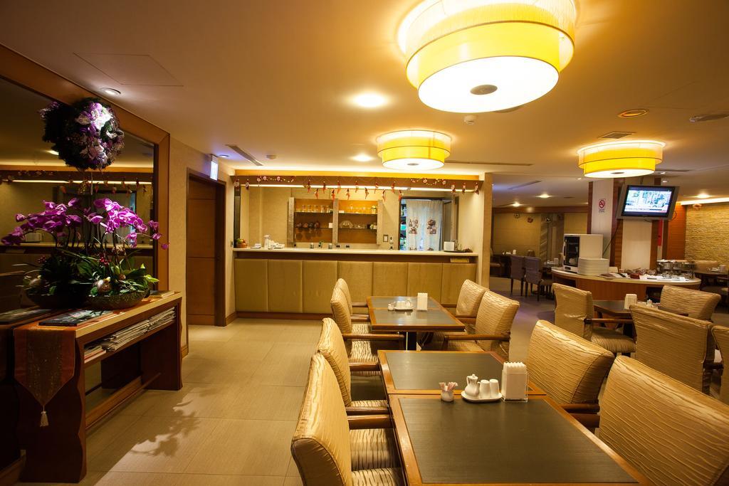 Rich Garden Hotel Taipei Esterno foto