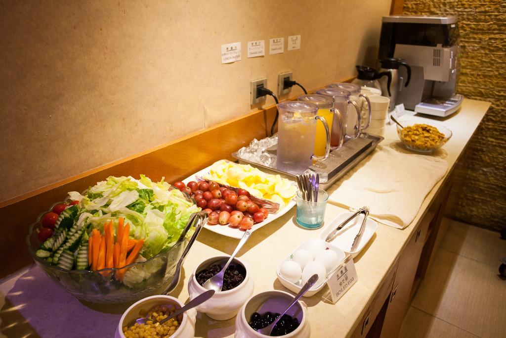 Rich Garden Hotel Taipei Esterno foto